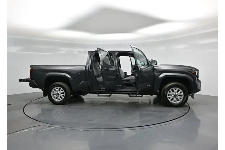 $35000 : Toyota Tacoma 2025 4x2 SR5 4 image 4