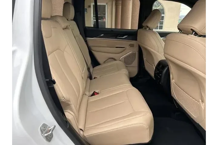 $30995 : Jeep Grand Cherokee 2023 4x4 image 8