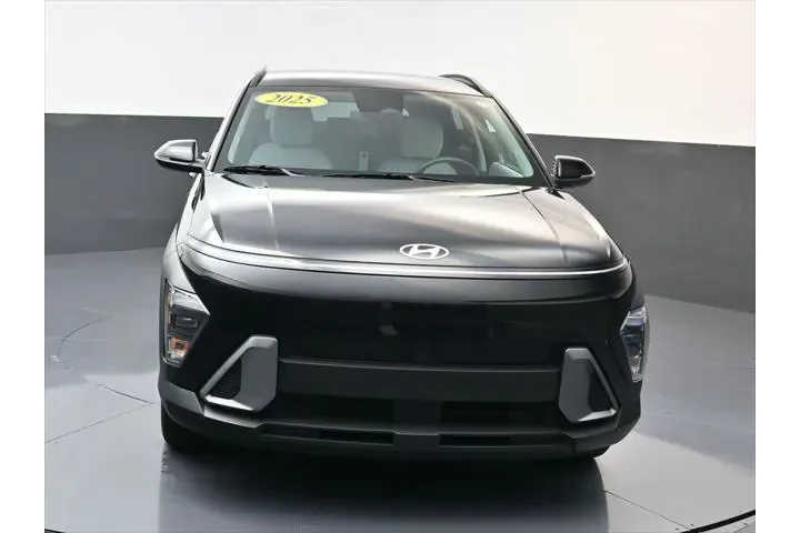$22687 : Hyundai KONA 2025 SEL 4dr Cr image 9