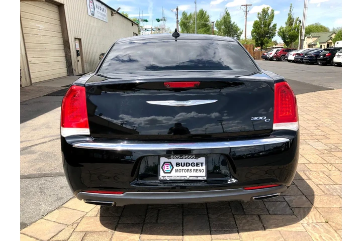$17292 : 2017 300 C RWD image 3