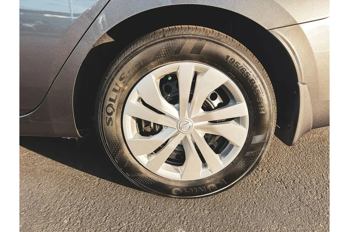 $20477 : Nissan Versa 2025 S 4dr Seda image 10