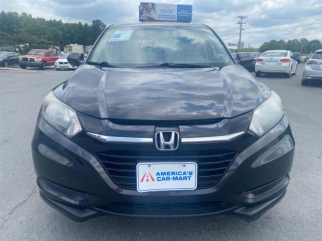 2017 HR-V image 2