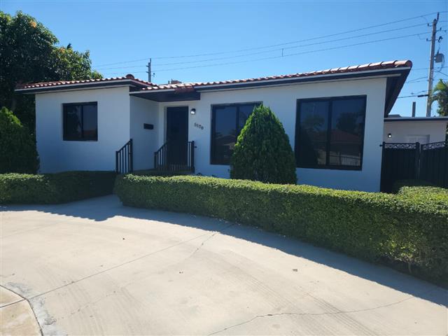 $878000 : Vendo casas single Family tipo image 2