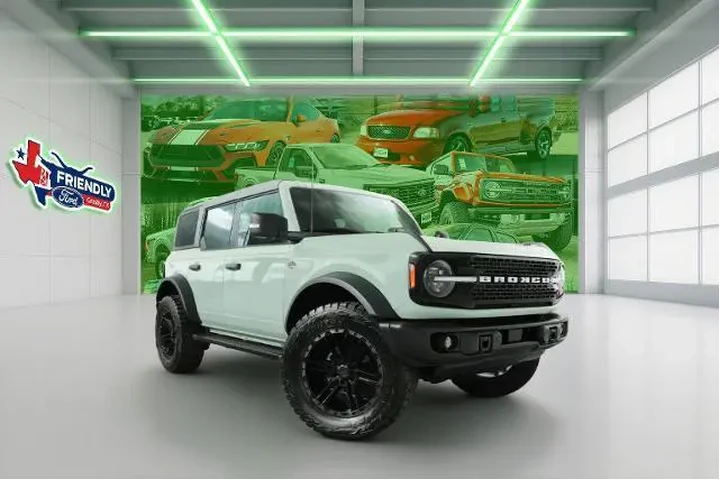 $39400 : Ford Bronco 2023 4x4 Base Ad image 1