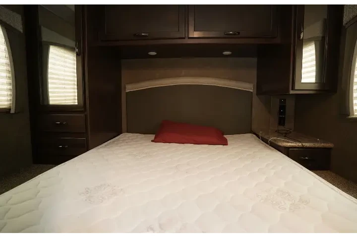 $80000 : RV Thor 28z image 5