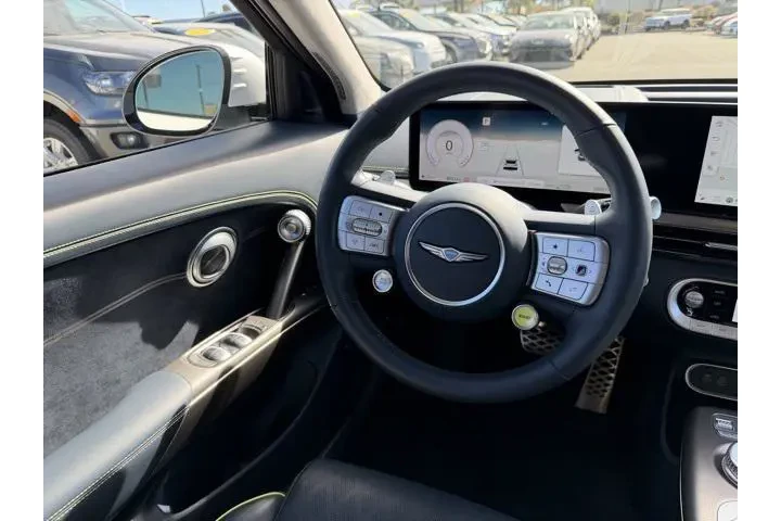 $33992 : Genesis GV60 2023 AWD Perfor image 10