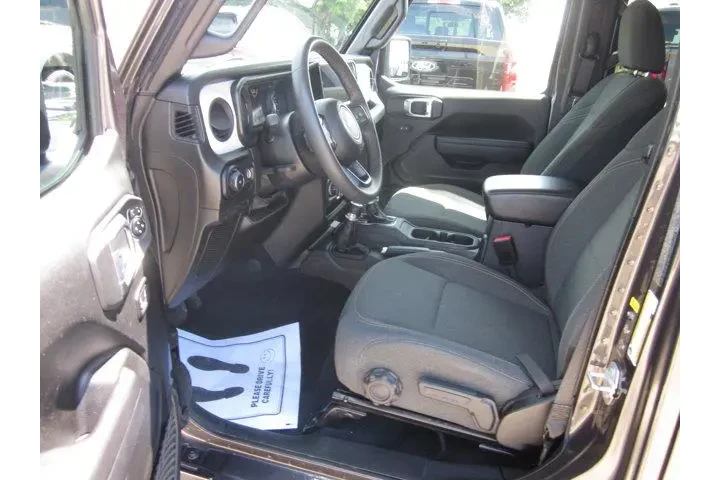 $32521 : Jeep Wrangler 2024 4x4 Sport image 9