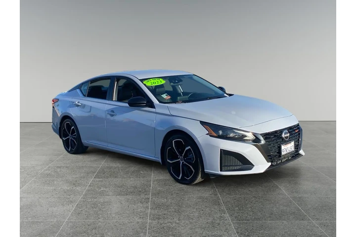 $29070 : Nissan Altima 2023 2.5 SR 4d image 7