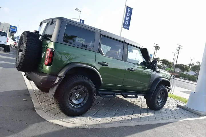 $49990 : Ford Bronco 2024 4x4 Evergla image 2