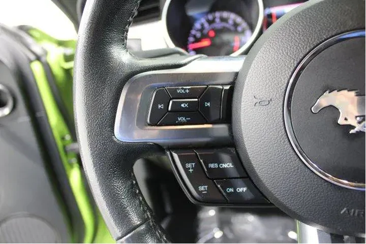 $21988 : Ford Mustang 2020 EcoBoost 2 image 10