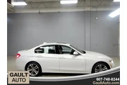 $17988 : BMW 3 Series 2018 AWD 330i x thumbnail