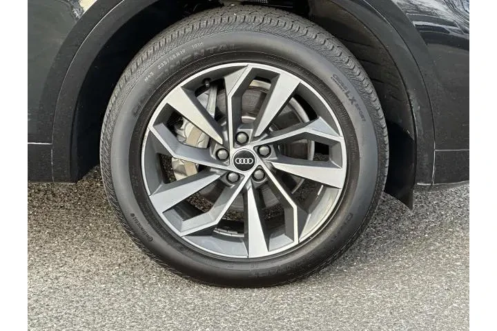 $24396 : Audi Q5 Sportback 2021 AWD q image 10