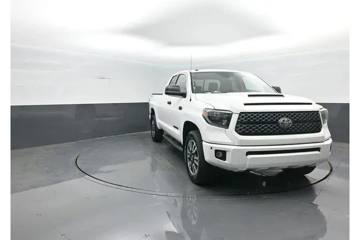 $28859 : Toyota Tundra 2019 4x4 SR5 4 image 2
