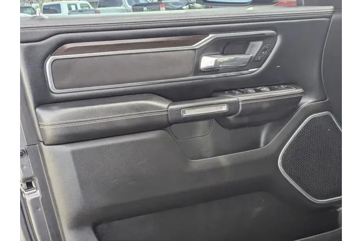 $39855 : Ram 1500 2022 4x4 Laramie 4d image 9