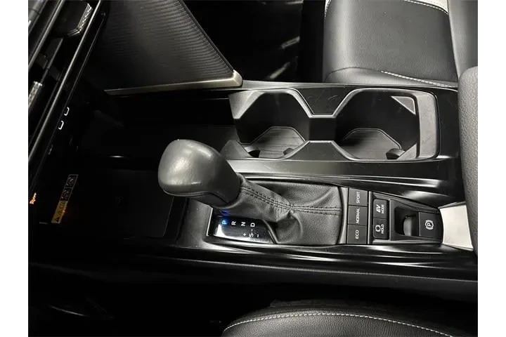 $25900 : Toyota Camry 2025 SE 4dr Sed image 10