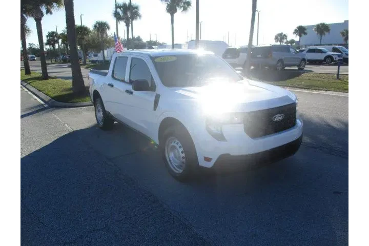 $28731 : Ford Maverick 2025 AWD XL 4d image 1