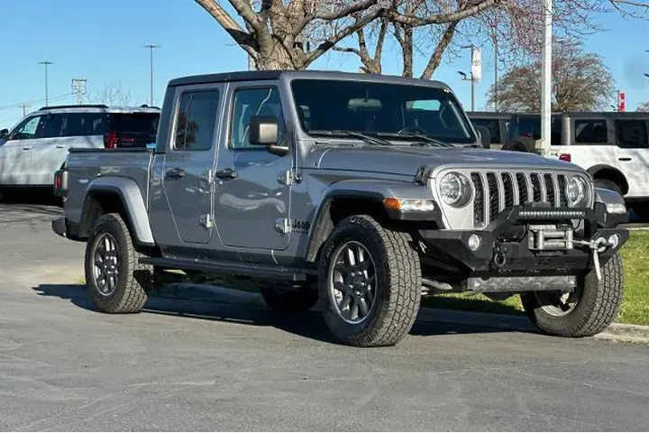 $26995 : Jeep Gladiator 2020 4x4 Spor image 9
