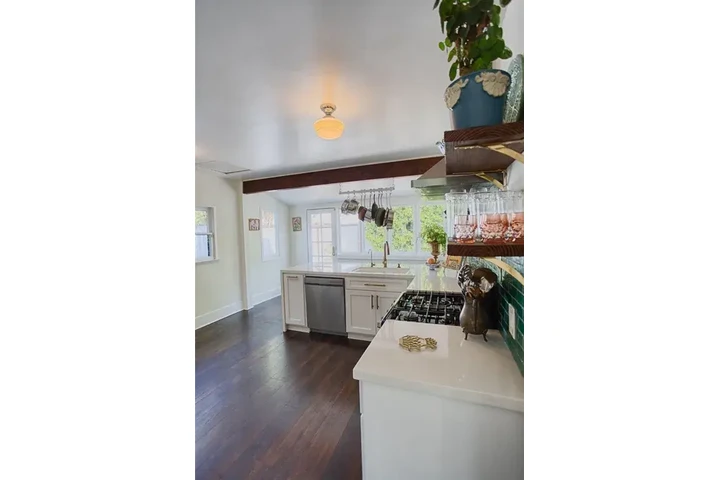 $1520 : Long Beach Renta 🏡 image 4