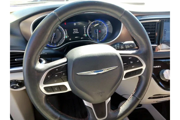 $17998 : Chrysler Pacifica 2017 Touri image 9