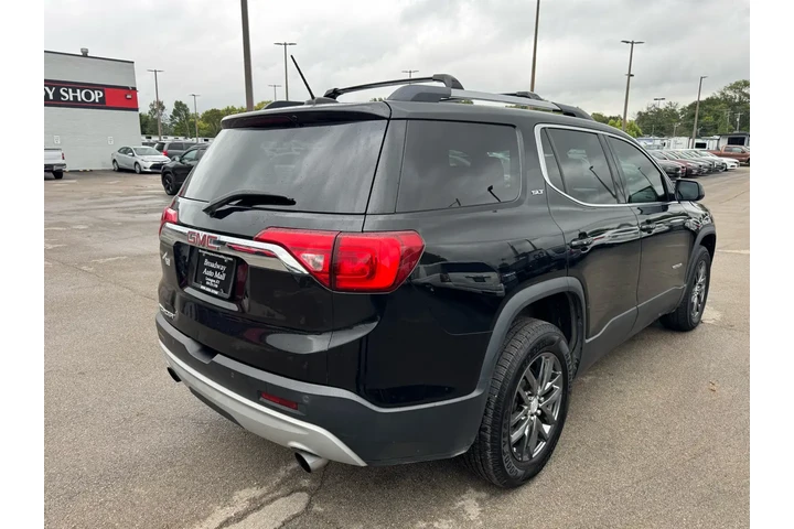 $7980 : 2017 GMC Acadia FWD 4dr SLT w image 2