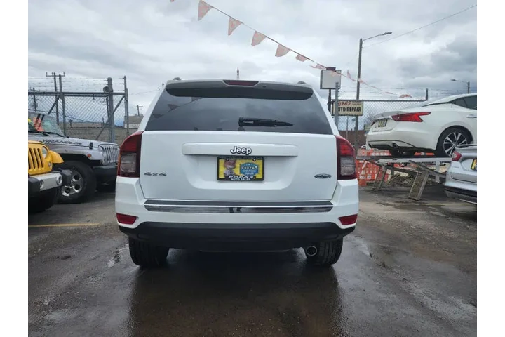 2017 Compass High Altitude image 8