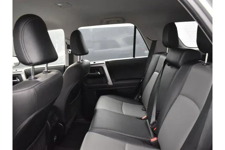 $36826 : Toyota 4Runner 2024 4x4 SR5 image 8