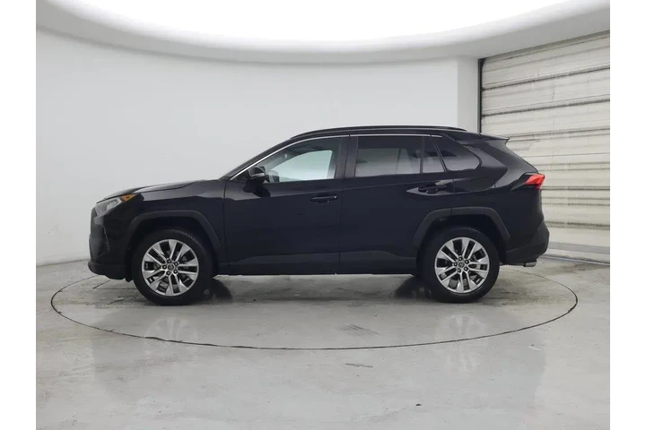 $27998 : Toyota RAV4 2021 XLE Premium image 3