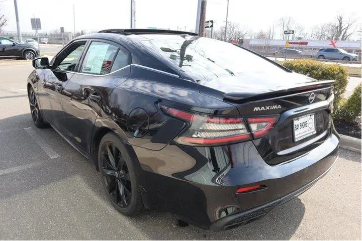 $28507 : Nissan Maxima 2023 3.5 SR 4d image 8