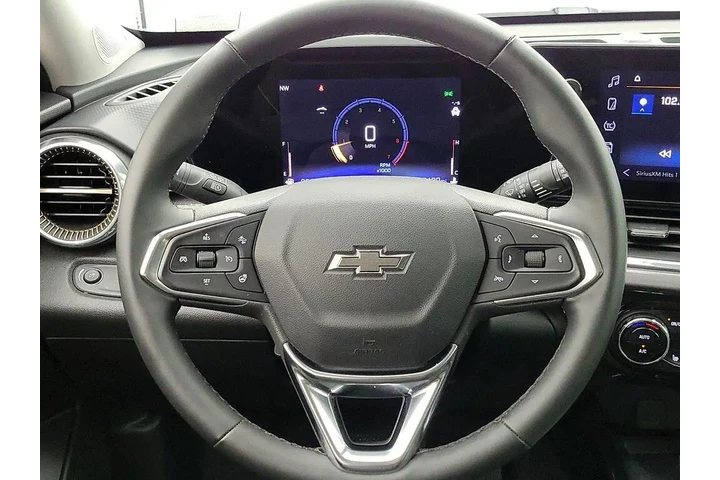 $22998 : Chevrolet Trax 2025 ACTIV 4d image 10