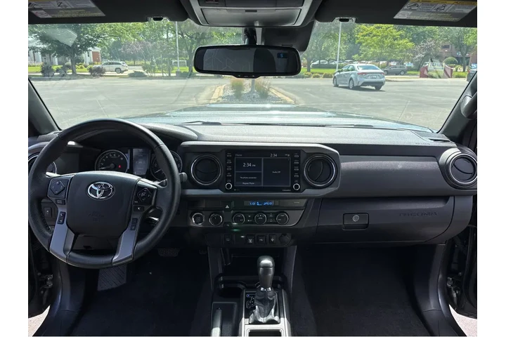 $38694 : Gold Certified2022 Tacoma TRD image 4