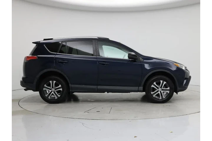 $19998 : Toyota RAV4 2017 LE 4dr SUV image 7