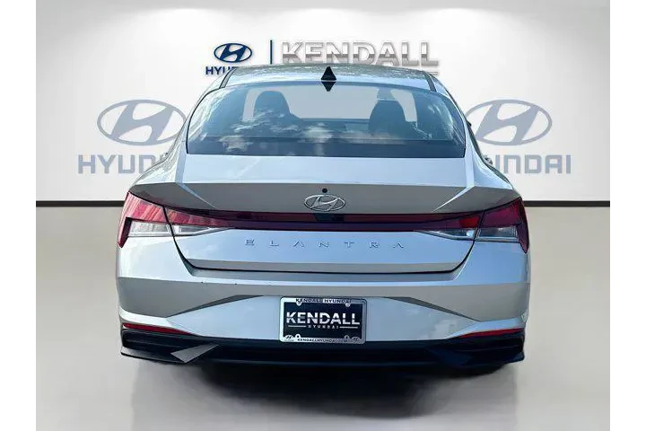 $15923 : Hyundai ELANTRA 2023 SE 4dr image 5