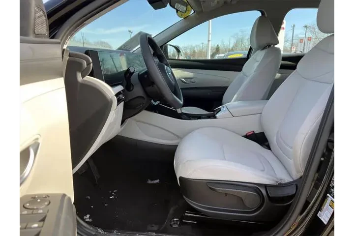 $28555 : Hyundai TUCSON 2025 AWD SE 4 image 10