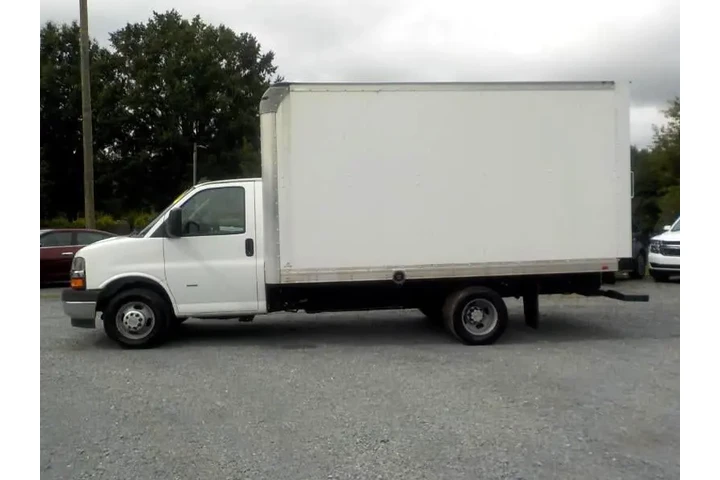$15481 : 2020 Express G3500 159" image 2