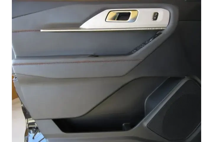 $36250 : Ford Explorer 2025 Active 4d image 9