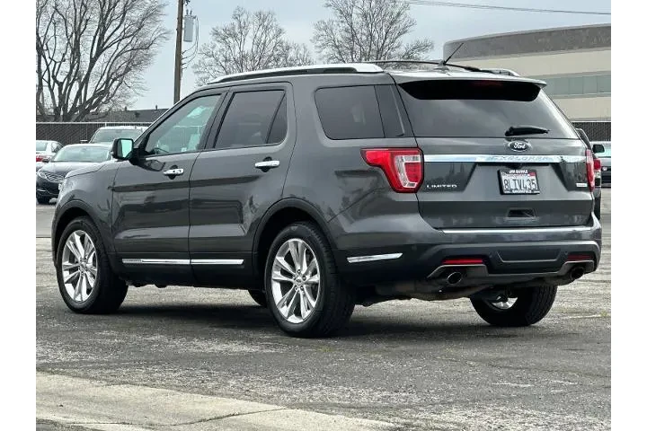 $13985 : Ford Explorer 2019 Limited 4 image 5