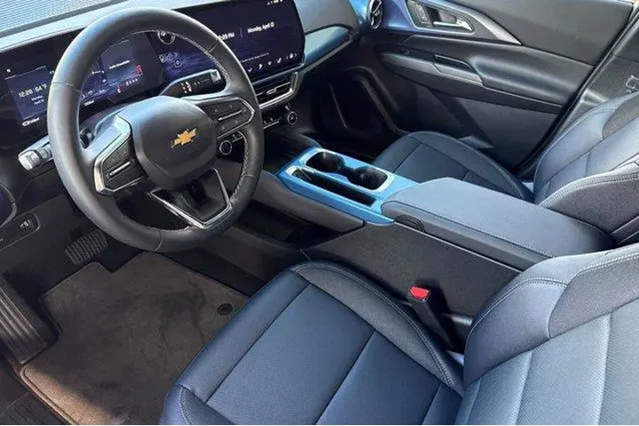 $33477 : Chevrolet Equinox EV 2026 LT image 5