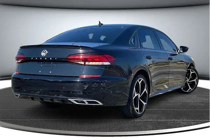 $16000 : Volkswagen Passat 2020 R-Lin image 6