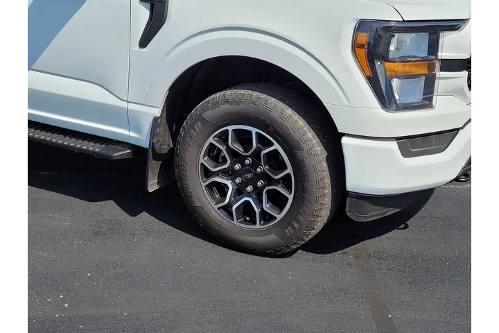 $37695 : Ford F-150 2023 4x4 XLT 4dr image 10