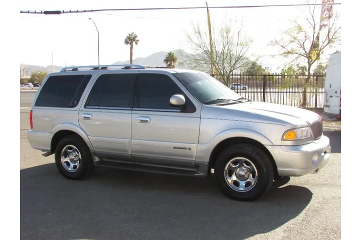 $7995 : 2000 Navigator image 3