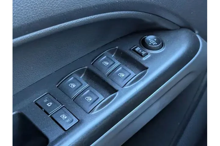 $28050 : Chevrolet Colorado 2022 4x2 image 9