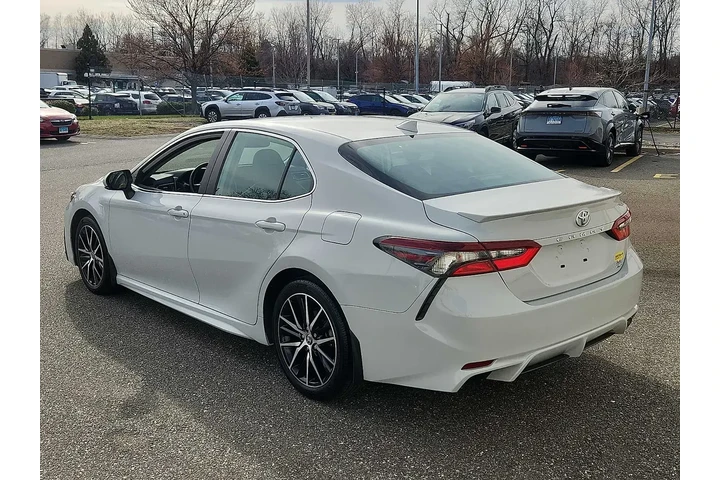 $26995 : Toyota Camry 2023 AWD SE 4dr image 4