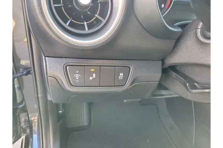 $16000 : Kia Forte 2022 FE 4dr Sedan image 10