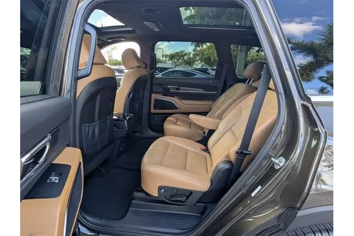 $29997 : Kia Telluride 2022 SX 4dr SU image 6