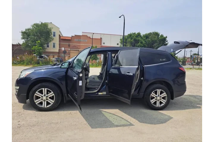$7499 : 2015 Traverse LT image 9