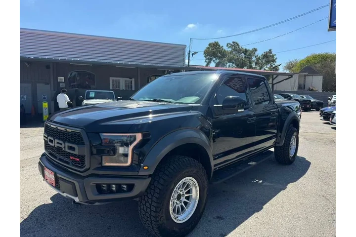 2019 F-150 Raptor SuperCrew 4 image 1