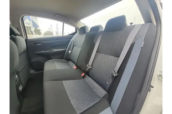 $16998 : Nissan Versa 2024 SV 4dr Sed image 8