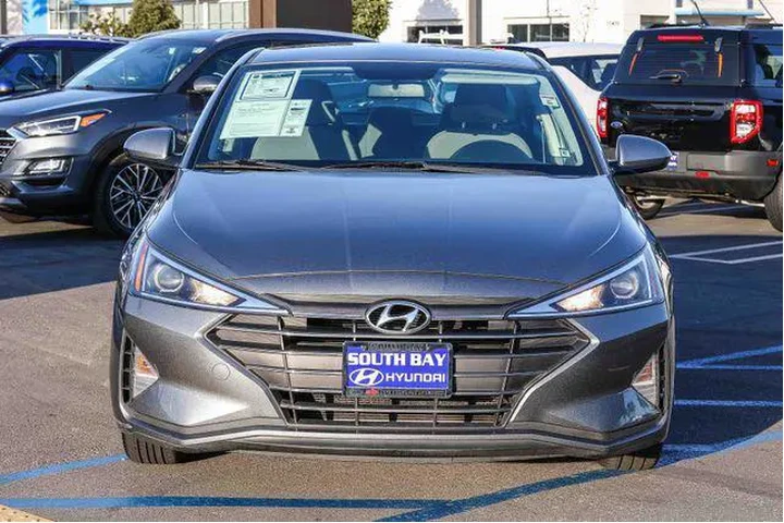 $9798 : Hyundai ELANTRA 2019 SE 4dr image 2
