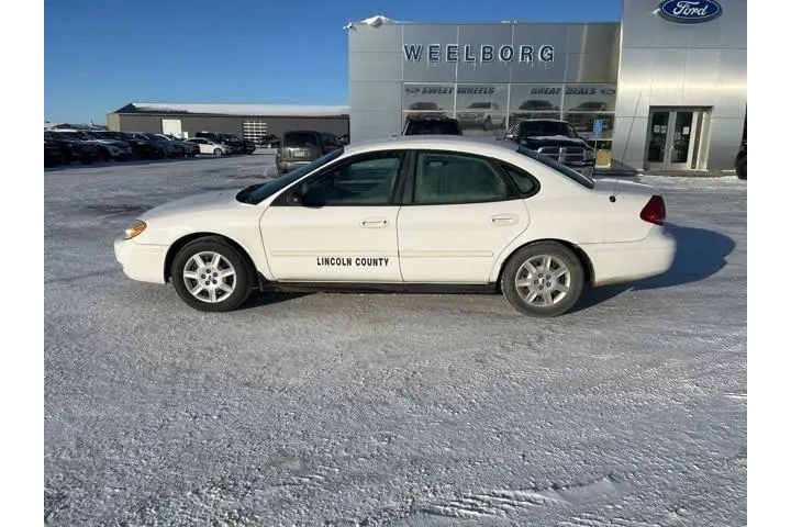 $3995 : Ford Taurus 2005 SE 4dr Seda image 8