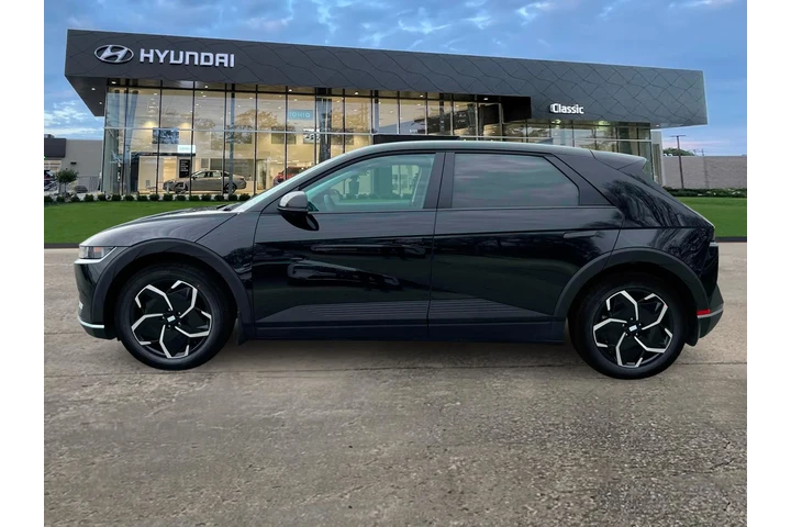 $26500 : Hyundai IONIQ 5 2024 AWD SEL image 3